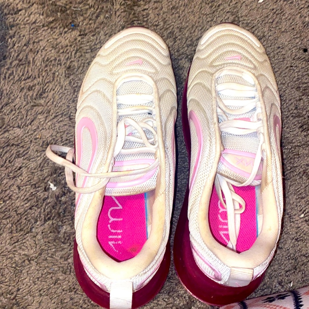 Barley worn Nike air max sneaker’s